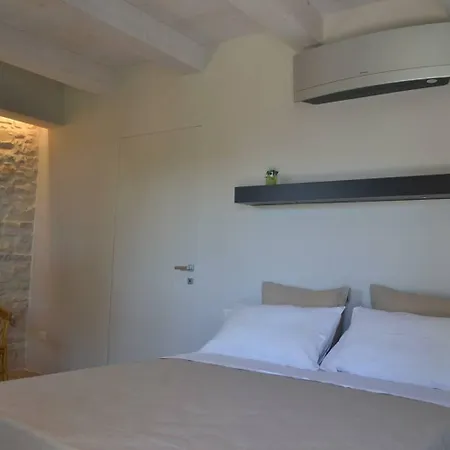 Affittacamere Ral 7039 4*