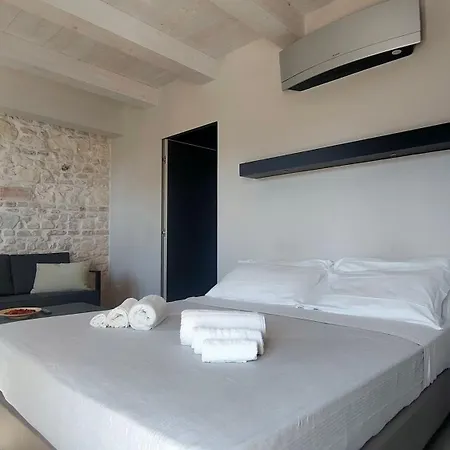 Πανσιόν Ral 7039 Numana